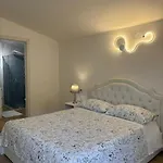 La Grotta Sardegna 5 Bedrooms Each With A Private Ensuite Bathroom Featuring A Hydromassage Shower Air Conditioning *