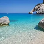 La Grotta Sardegna 5 Bedrooms Each With A Private Ensuite Bathroom Featuring A Hydromassage Shower Air Conditioning