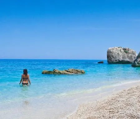 La Grotta Sardegna 5 Bedrooms Each With A Private Ensuite Bathroom Featuring A Hydromassage Shower Air Conditioning