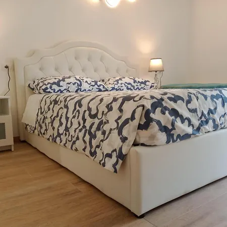 La Grotta Sardegna 5 Bedrooms Each With A Private Ensuite Bathroom Featuring A Hydromassage Shower Air Conditioning Apartamento *