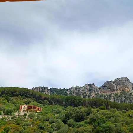 Apartamento La Grotta Sardegna 5 Bedrooms Each With A Private Ensuite Bathroom Featuring A Hydromassage Shower Air Conditioning *