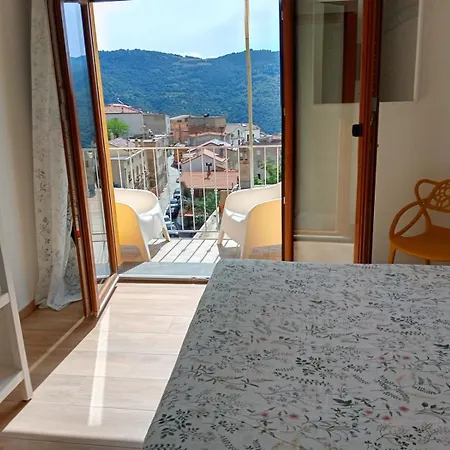 La Grotta Sardegna 5 Bedrooms Each With A Private Ensuite Bathroom Featuring A Hydromassage Shower Air Conditioning Apartamento Urzulei