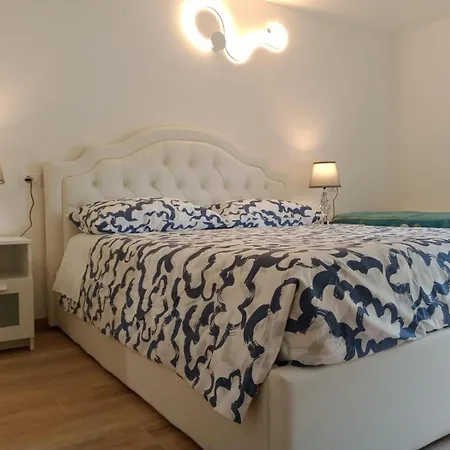Apartamento La Grotta Sardegna 5 Bedrooms Each With A Private Ensuite Bathroom Featuring A Hydromassage Shower Air Conditioning