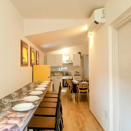 Apartment La Grotta Sardegna 5 Bedrooms Each With A Private Ensuite Bathroom Featuring A Hydromassage Shower Air Conditioning Urzulei