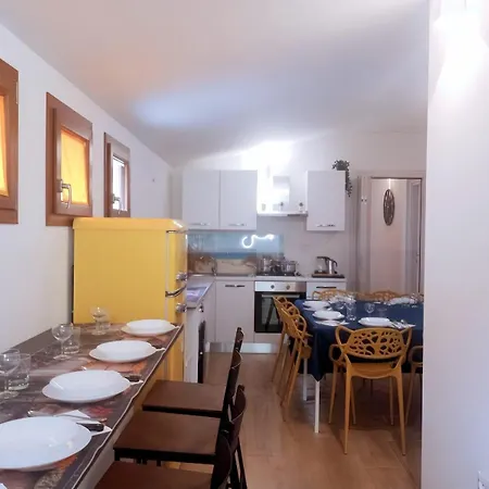 La Grotta Sardegna 5 Bedrooms Each With A Private Ensuite Bathroom Featuring A Hydromassage Shower Air Conditioning Apartamento