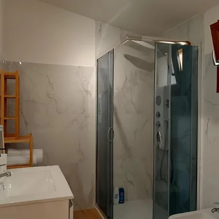 Apartamento La Grotta Sardegna 5 Bedrooms Each With A Private Ensuite Bathroom Featuring A Hydromassage Shower Air Conditioning *