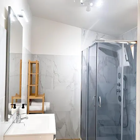 La Grotta Sardegna 5 Bedrooms Each With A Private Ensuite Bathroom Featuring A Hydromassage Shower Air Conditioning Apartment