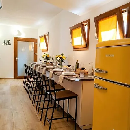 דירה La Grotta Sardegna 5 Bedrooms Each With A Private Ensuite Bathroom Featuring A Hydromassage Shower Air Conditioning